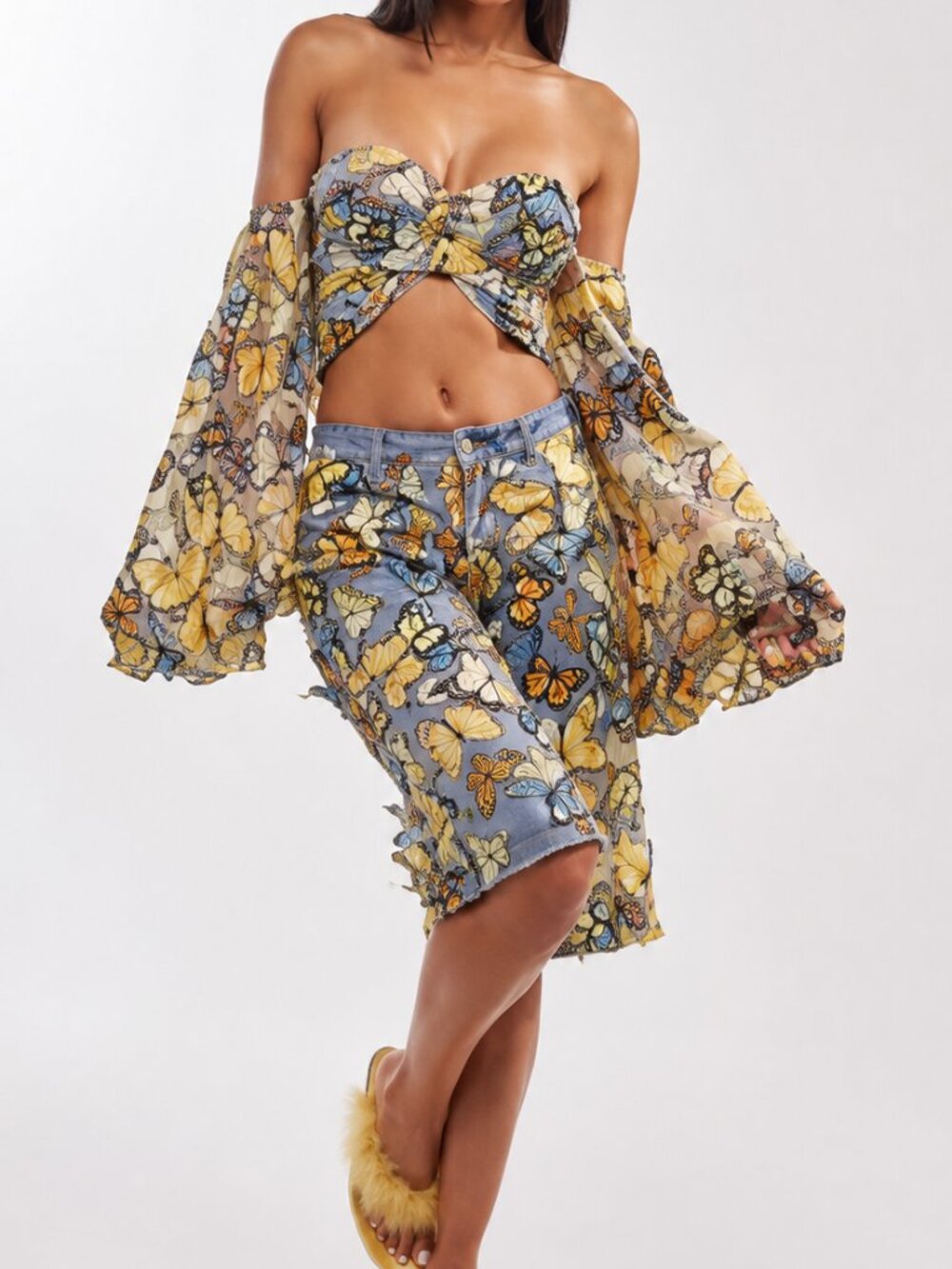 AKIRA Butterfly Effect Embroidered Corset Top Small & Bermuda Shorts Medium